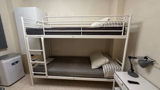 Litera metálica IKEA blanca + 2 colchones