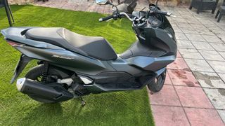 Honda PCX 2022 Gris 9145kms