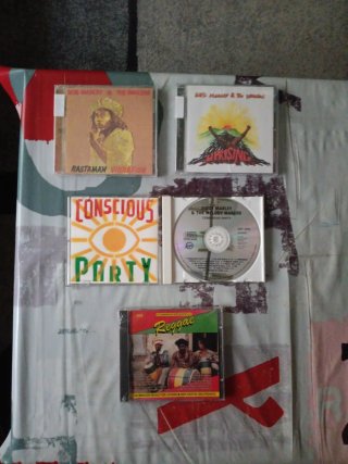Lote 4 CD Bob Marley y Ziggy Marley (3 PRECINTADOS
