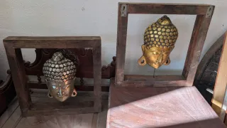 Figuras decorativas madera y metal