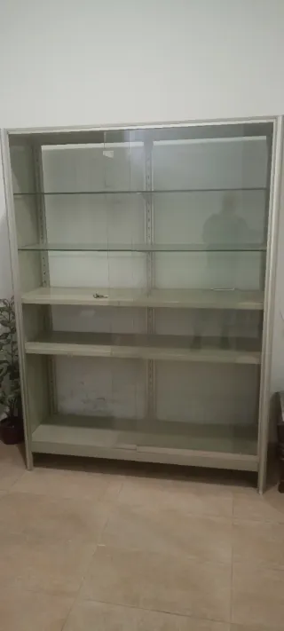 Vitrina vintage cristal y metal