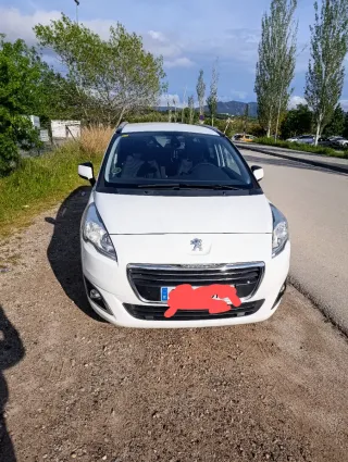 Peugeot 5008 2015