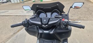 Yamaha T-Max 560 ABS Negra
