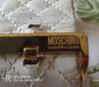 Reloj Moschino Cheap and Chic Mujer Blanco/Dorado
