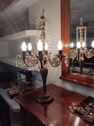 Lámpara Candelabro Dorada y Transparente