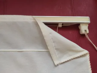 Estor beige de tela 1,34 de alto x 0,94 de ancho