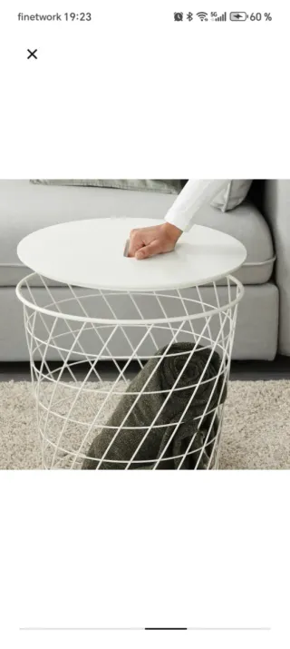 Mesa auxiliar de metal blanca