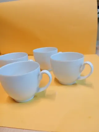 Juego de 8 tazas y 5 vasos de chupito