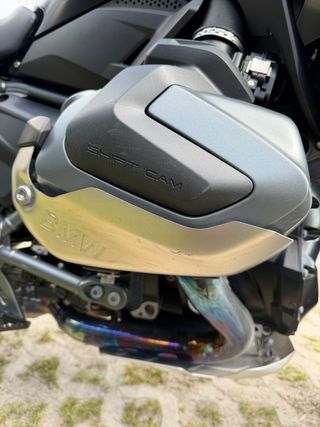 BMW R 1250 GS * EXCLUSIVE * REGALO ESCAPE DE SERIE