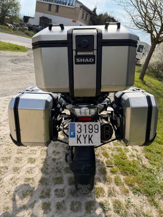 BMW R 1250 GS * EXCLUSIVE * REGALO ESCAPE DE SERIE