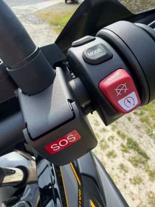 BMW R 1250 GS * EXCLUSIVE * REGALO ESCAPE DE SERIE