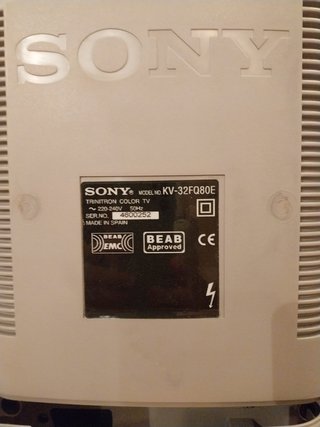 Sony TV Trinitron KV-32FQ80E 32pulgadas, Altavoces