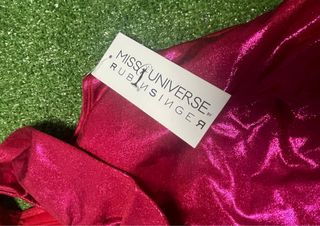 Bañador fucsia metalizado Miss Universe x Rubin Si
