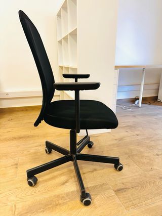 Silla de oficina IKEA FLINTAN malla negra