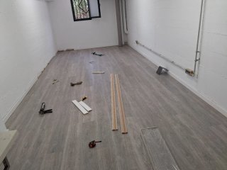 Servicio oficial de montaje de parquet de zócalos