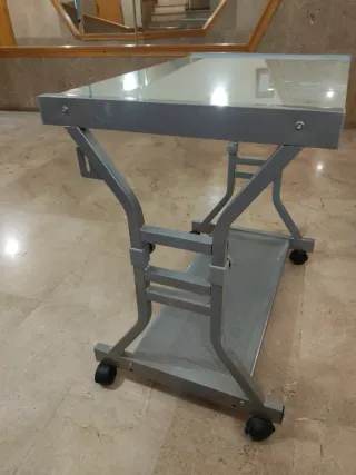 Mesa de ordenador/escritorio de cristal y metal