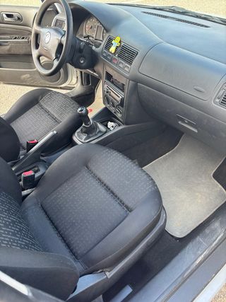 Volkswagen Golf 2001