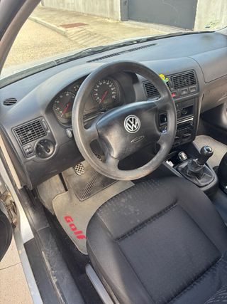 Volkswagen Golf 2001