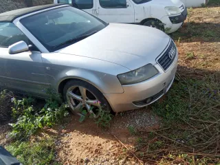 Audi A4 Descapotable Averiado Sin Documentación