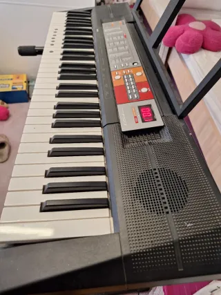 Teclado Yamaha PSR-F50