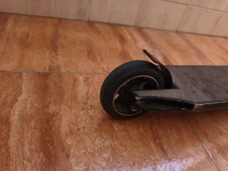 Patinete morado