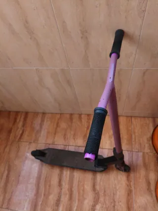 Patinete morado