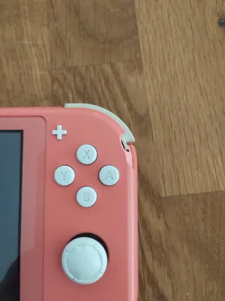 Nintendo Switch Lite Coral
