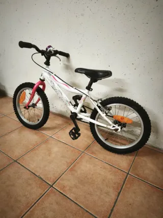 Bicicleta Infantil Conor Blanca y Rosa