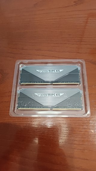 Corsair VENGEANCE RGB RT 64GB RAM C18 3600 2x32GB