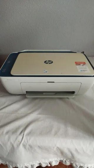 Impresora HP DeskJet en caja