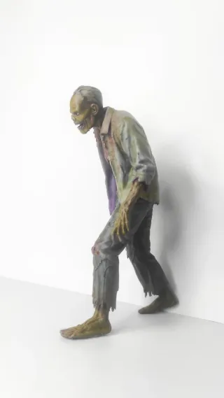 Figura Zombi realista