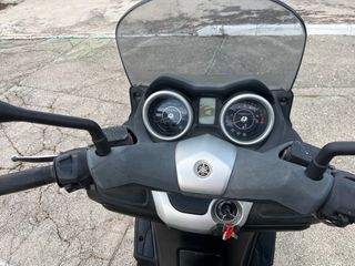 Yamaha Xmax 250 R Blanca