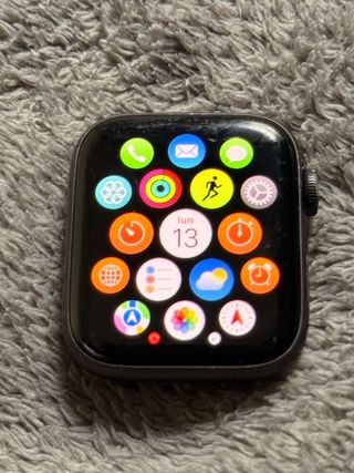 Apple Watch SE 2ª Gen 44mm + 2 cinturini + scatola