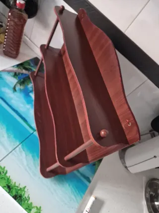 Estantería de madera