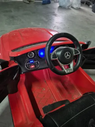 Coche a batería Mercedes AMG Rojo