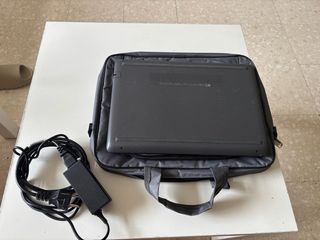 Portátil HP 240 G8 + Maletín