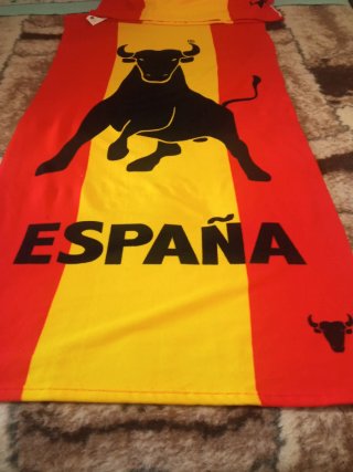 Pantalón chándal Adidas Talla L, regalo toalla