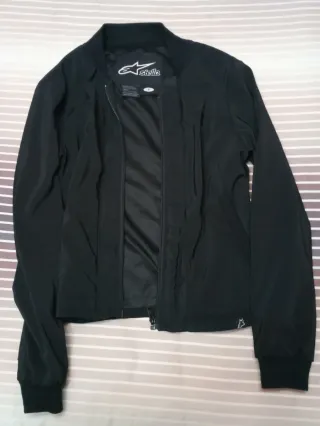 Cazadora de moto para mujer