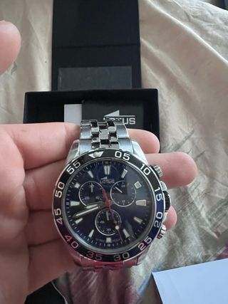 Reloj Lotus Plata y Blanco