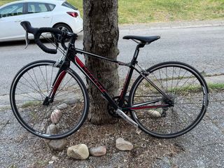 Bicicleta de carretera Giant Negra/Roja