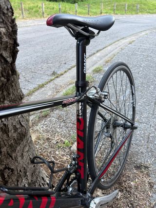 Bicicleta de carretera Giant Negra/Roja