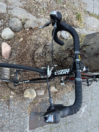 Bicicleta de carretera Giant Negra/Roja