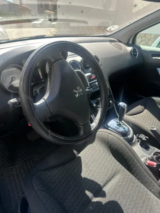 Peugeot 308 2012