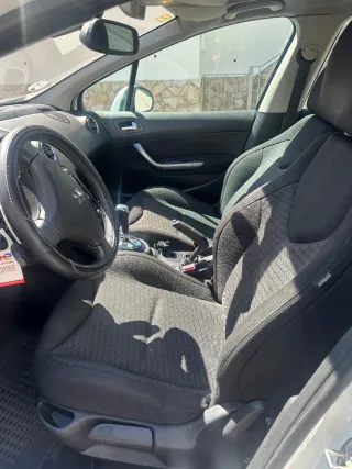 Peugeot 308 2012