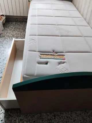 Cama con cajón de almacenaje
