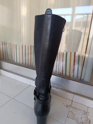 Botas altas negras