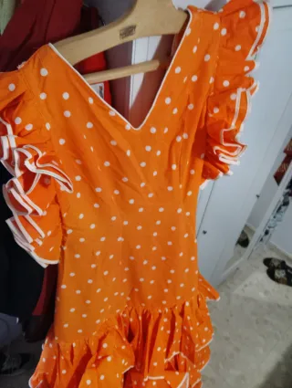 Traje de flamenca naranja lunares