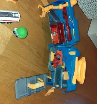 Set giochi macchinine e piste paw troll