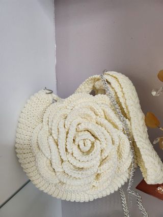 Bolso de ganchillo flor blanco