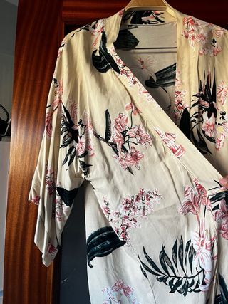 Kimono estampado floral talla única